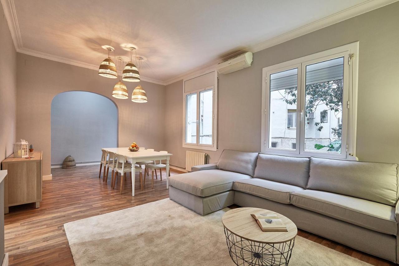 Bbarcelona Apartments Gaudi Avenue Flats Bagian luar foto