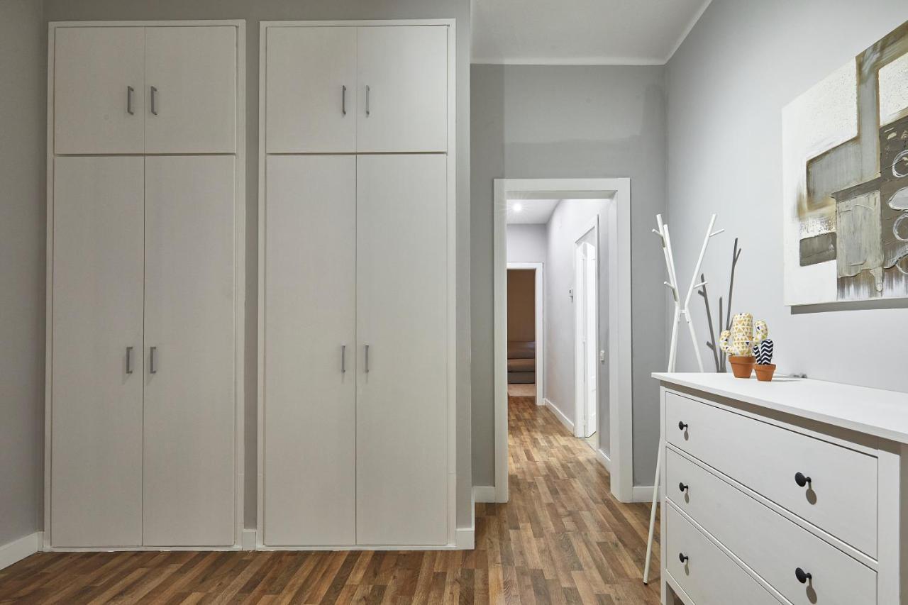 Bbarcelona Apartments Gaudi Avenue Flats Bagian luar foto